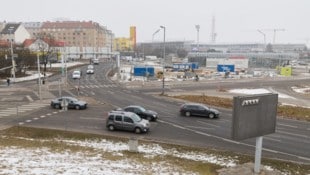 Noch ist der Verteilerkreis in Favoriten ein trister und grauer Verkehrsknotenpunkt. Doch bis ...