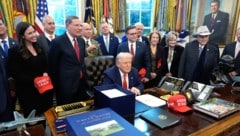 US-Donald Trump kennt ein zweifelhaftes Mittel gegen unangenehme Fragen: gegenüber den ...