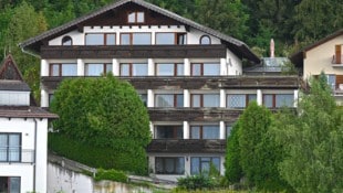2019 wurde die Pension am Traunsee verkauft, seither beschäftigt sie die Justiz.