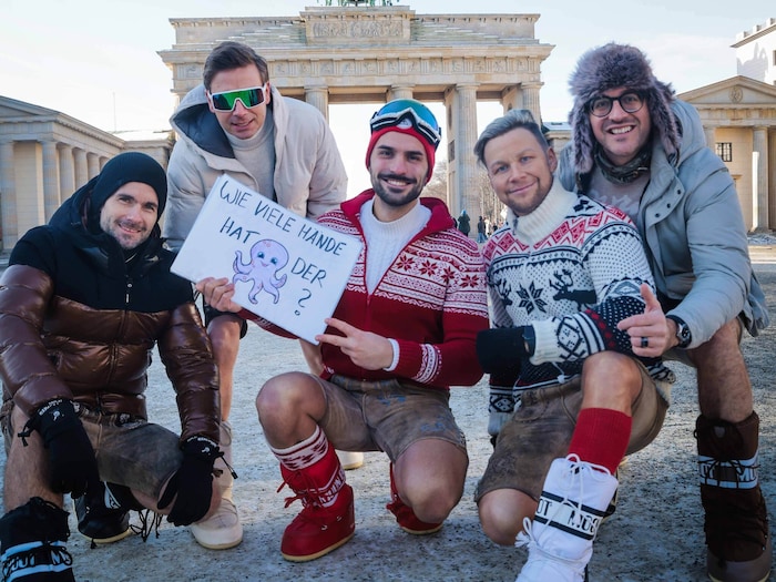 Auch vor dem Brandenburger Tor in Berlin stellten die fünf Männer der Mountain Crew vor Kurzem ...