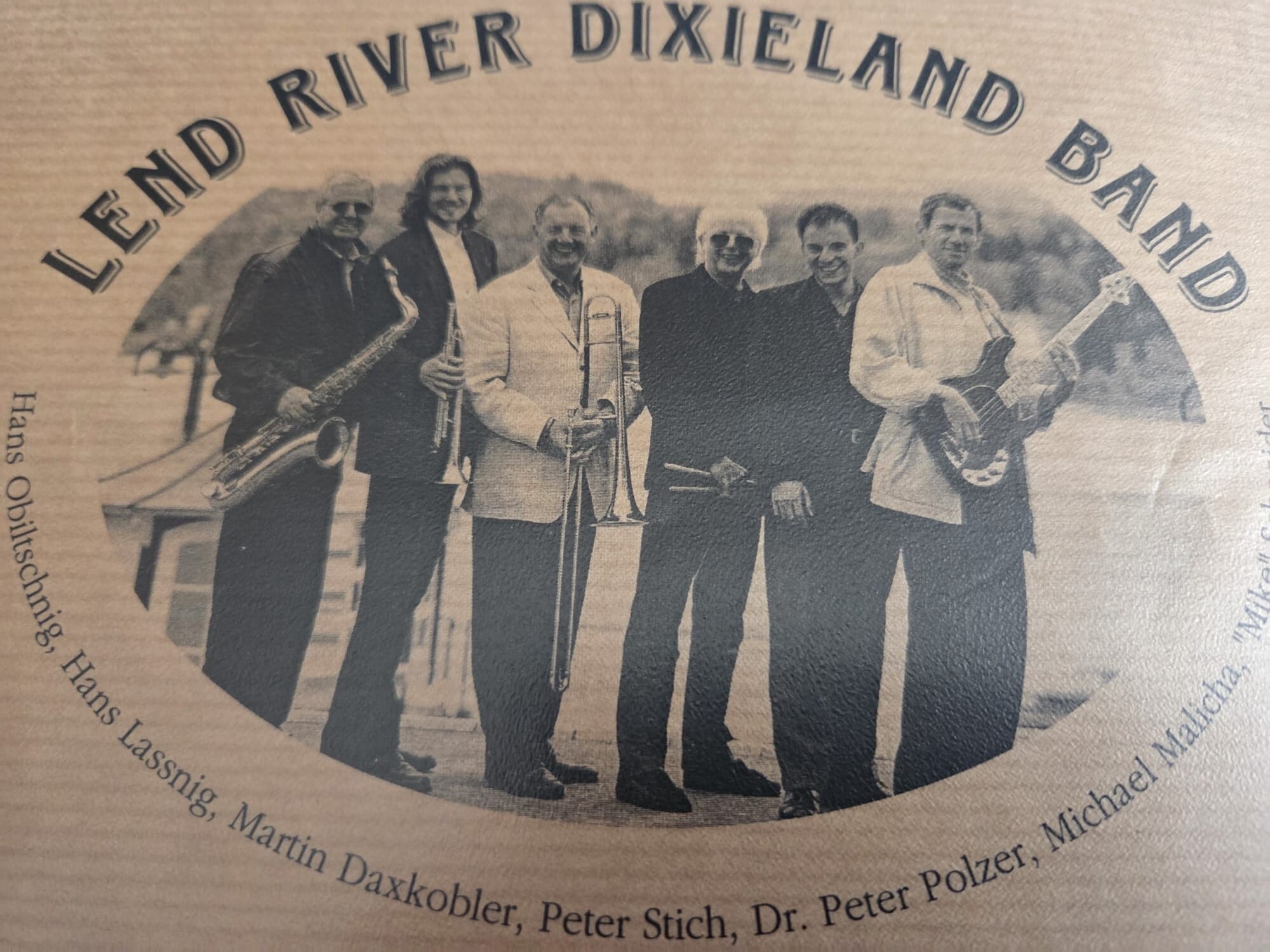 Die Lend River Dixieland Band mit Martin Daxkobler (Dritter von links).