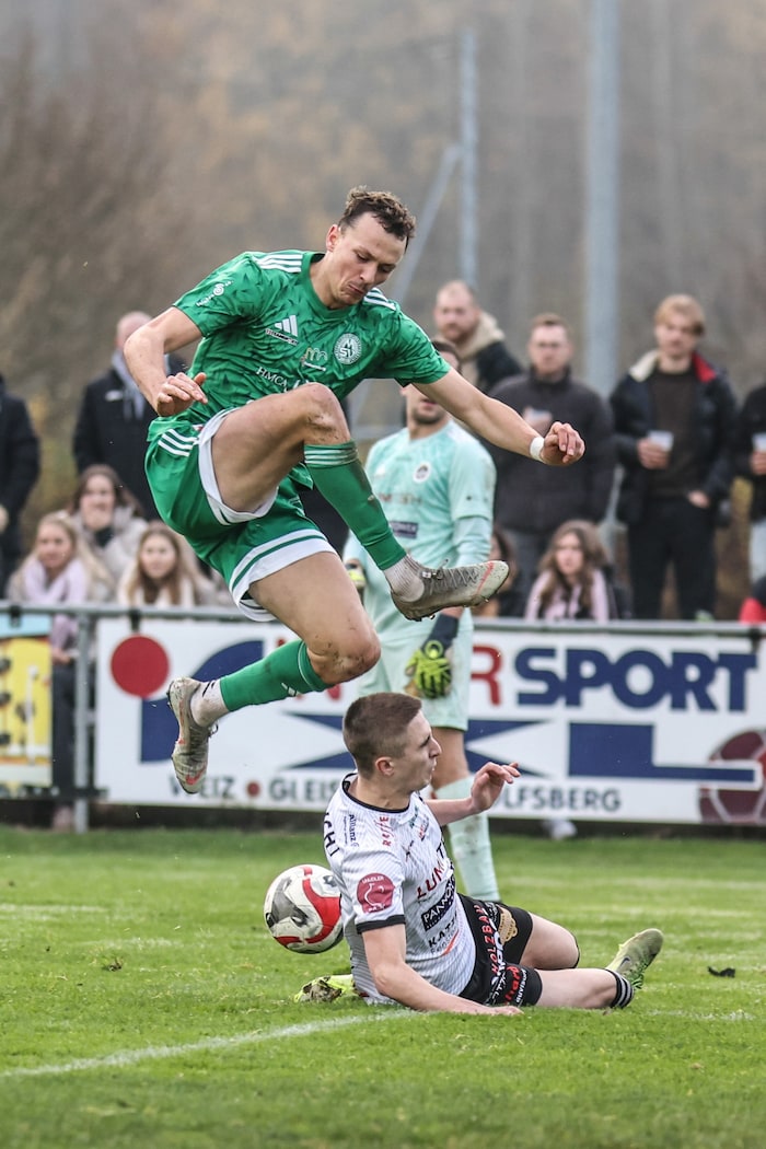 Kickt der Shootingstar auch noch im Frühjahr für den MSV? Laut „Krone“-Infos könnte ein Wechsel ...