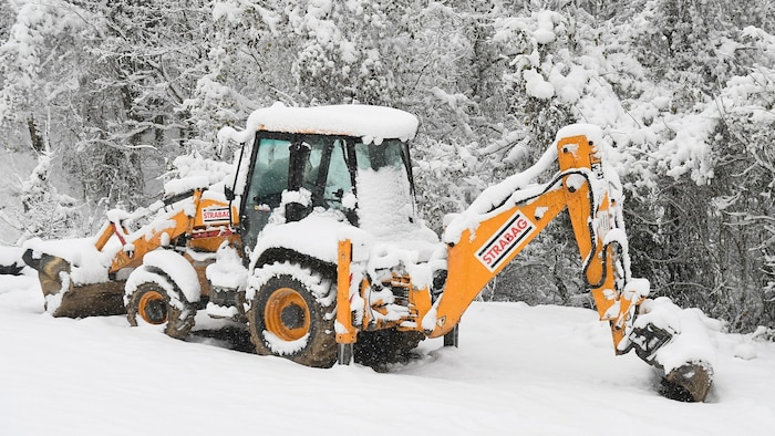 Wenn's zu viel schneit, stehen die Bagger still.