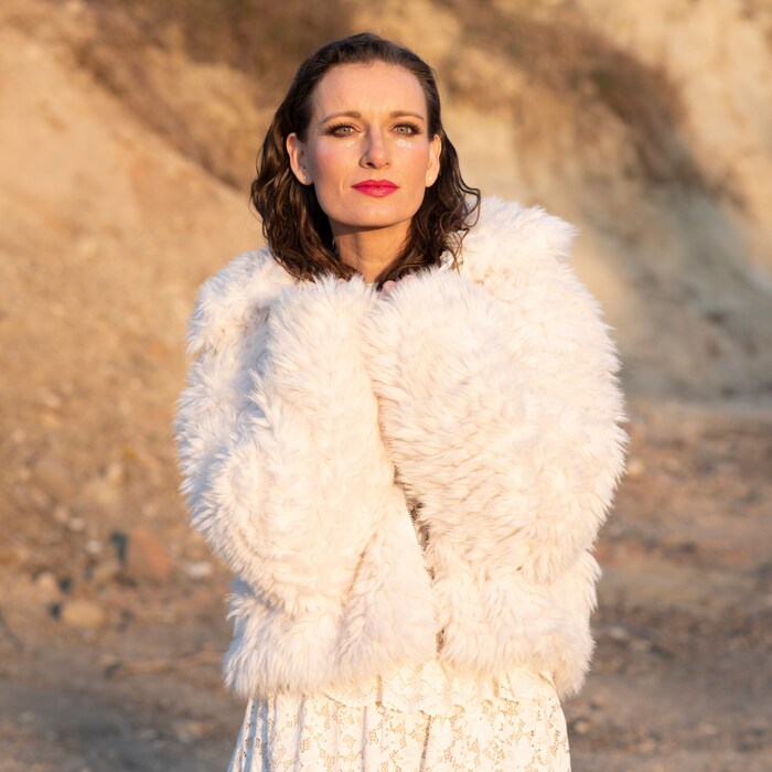 Am 27. Februar erscheint die neue Single der „Mayerin“. „Gold“ heißt die Nummer und sie handelt ...