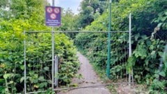 Durchgang und Durchfahrt sind verboten. Radler, Fußgänger und Anrainer müssen nun Umwege in Kauf ...