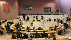 Im Vorarlberger Landtag lieferten sich die Grünen und die Vertreter der Regierungsparteien einen ...