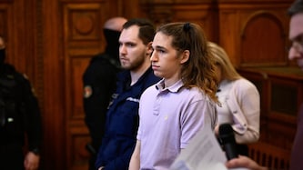 Maja T. ist wegen lebensbedrohlicher Körperverletzung und der Mitgliedschaft in einer ...