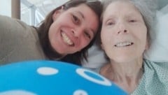 Maria Savvidis mit einer Klientin. Für sie ist es wichtig, dass die Patienten eine gute Zeit ...