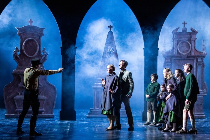 Die Trapp-Familie muss vor den Nazis fliehen