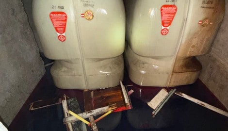 Hier steckte der Mann fest – und das Öl im Raum stieg.