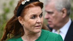 Interne E-Mails zeigen, dass Epstein Sarah Ferguson in verschiedenen Zuschriften als „ständiger, ...