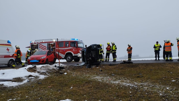 Das Mopedauto war umgekippt.