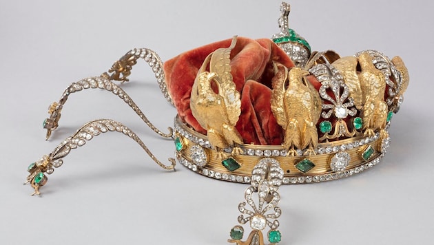 Die Krone hatte einst Eugénie de Montijo gehört, der Ehefrau des letzten französischen Kaisers ...