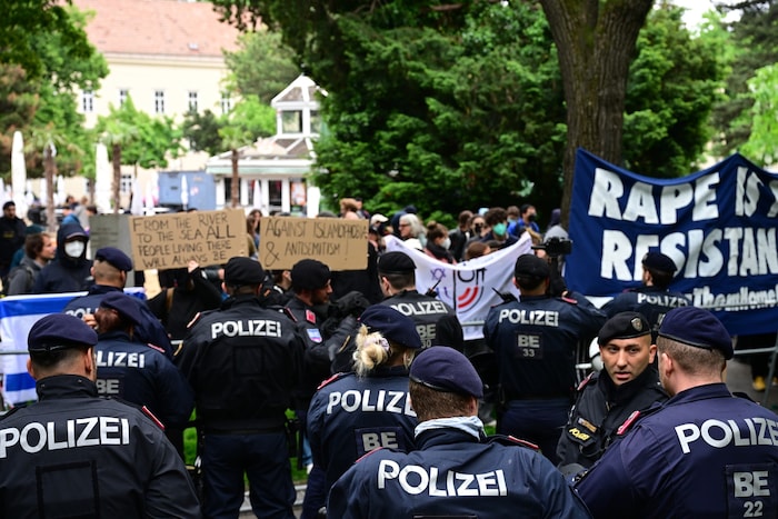 Demos – wie hier gegen Israel – sind häufig nervenaufreibende Einsätze.