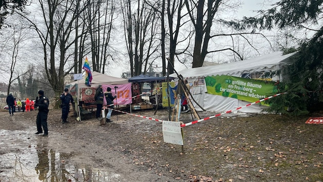 Das Protestcamp der A26