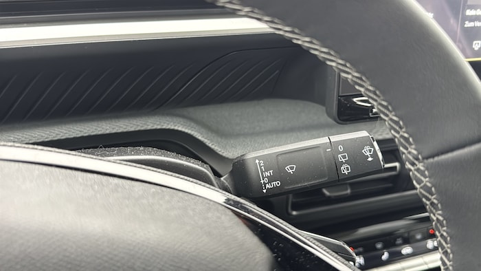 Unpraktisch: Der Einmalwischkontakt aktiviert die Wischautomatik.