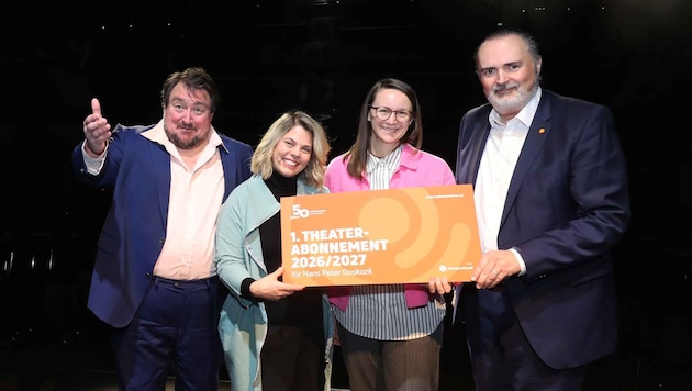 Christoph Krutzler mit Landeshauptmann Hans Peter Doskozil, Kulturchefin Claudia Priber und ...