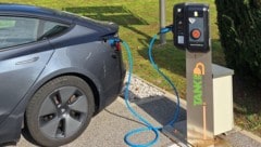 Der QR-Code, der auf diesem Symbolbild etwas ramponiert ist, muss vom Kunden vor dem Ladevorgang ...