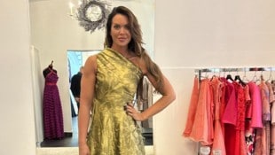 Martina Reuter setzt für den Opernball auf Glanz in Gold.