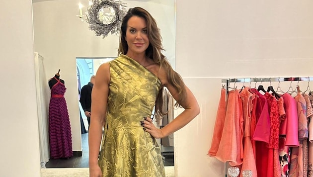 Martina Reuter setzt für den Opernball auf Glanz in Gold.