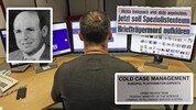 Die Ermittler rollen die ungelösten Akten komplett neu auf, wie auch beim Mord an Briefträger ...