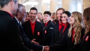 Der Bundespräsident bei der Verabschiedung der Sportler.