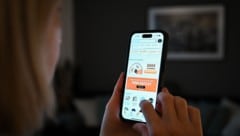 Dem digitalen Assistenten OpenClaw können mit Chatprogrammen wie WhatsApp Befehle geschickt ...