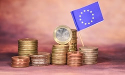 Die Inflationsrate in der Eurozone ist mit 3,3 Prozent deutlich über das Ziel von 2,0 Prozent ...