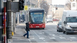 Die Obus-Linien 2 und 12 fahren in der Sterneckstraße zwar nicht mehr an der Vogelweiderstraße ...