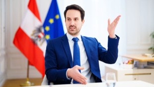 Wiederkehr kündigte Verbesserungen für die Schulen an, auf die man in den Lehrerzimmern auch zur ...