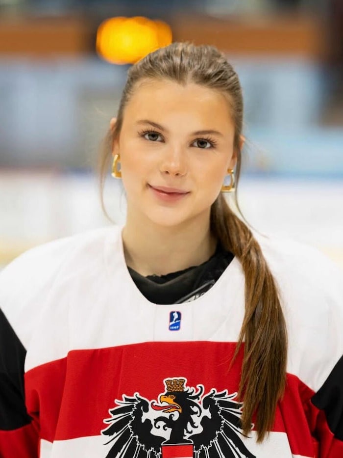 Oschgan im rot-weiß-roten Österreich-Jersey