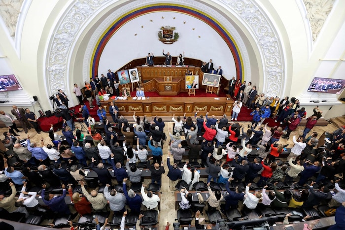 Hier stimmt das venezolanische Parlament für das Amnestigesetz.