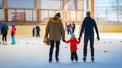 Gratis Eislaufen in Eisenstadt lockt viele kleine und große Gäste.