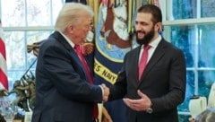 Steile Karriere vom Islamistenführer zum Partner der USA: Trump empfängt Syriens Scharaa. 