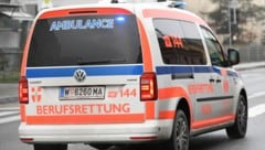 Die Frau wies massive Verletzungen auf, sie wurde in den Schockraum eines Spitals eingeliefert ...