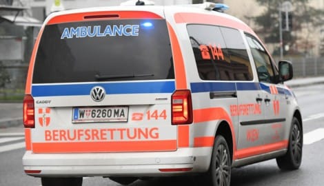 Die Frau wies massive Verletzungen auf, sie wurde in den Schockraum eines Spitals eingeliefert ...