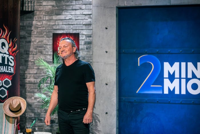 Humoriger Auftritt: Der Vorarlberger „Coco Charlie“ will sein Produkt aus Bali auch hierzulande ...