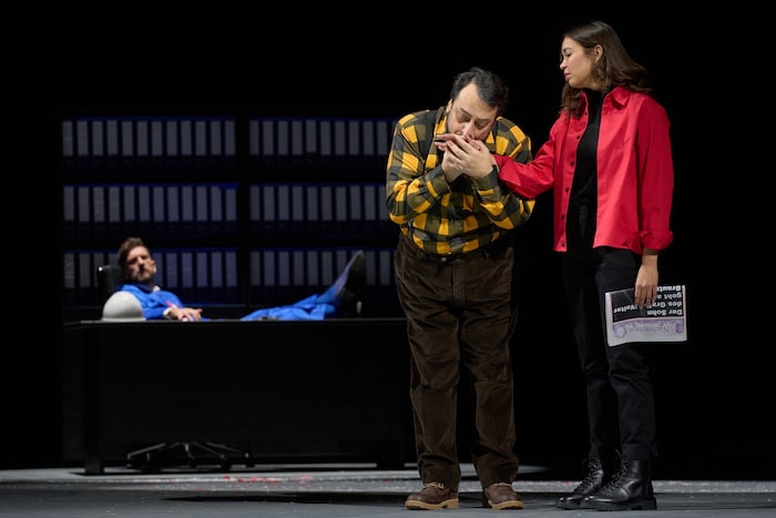 „Wurm“ Marko Mimica (li.), Vater und Tochter „Miller“ George Petean, Nadine Sierra