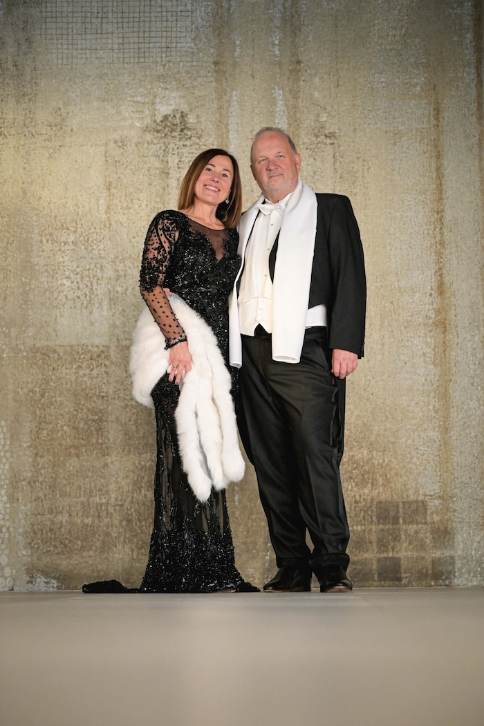 Waltraud und Karl Guschlbauer in großer Vorfreude auf ihren Opernballgast Sharon Stone