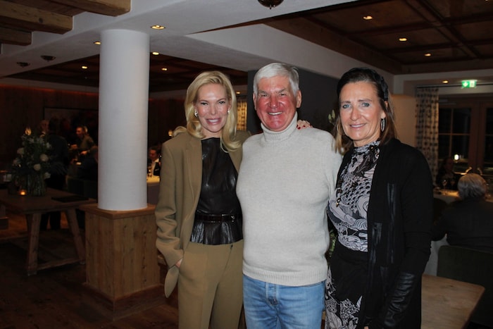 Alexandra Swarovski (links), Michael Heinritzi und Bettina Leitgeb (rechts) amüsierten sich.