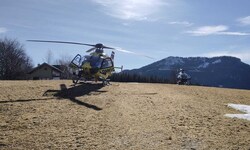 Mit dem Hubschrauber wurden die Verletzten ins Krankenhaus geflogen.