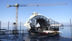 Derzeit wird eifrig am Bühnenbild gebastelt – hinter den Kulissen kämpfen die Bregenzer ...