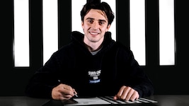 Albert Vallci dockt fix bei Sturm an.