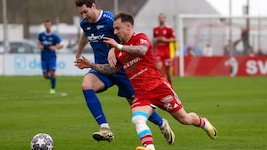 Christopher Bachleitner (rot) kickt im Frühjahr für Mondsee.