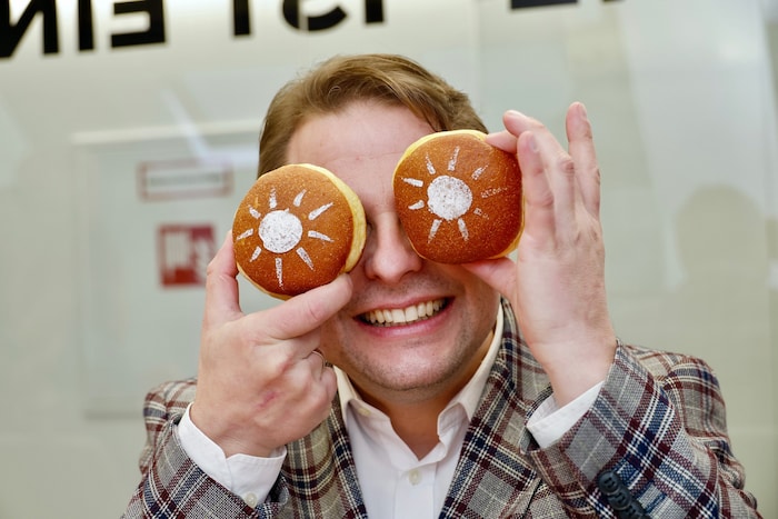 Gerald Schwaiger: Der „Steirerkrone“- Chef vom Dienst nahm sich eine süße Auszeit, um Krapfen zu ...