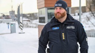 Russlands Krieg gegen die Ukraine wird in dem baltischen Land als direkte Gefahr für seine ...