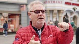 Betriebsratsvorsitzender Horst Schachner verteidigt das Uhren-Geschenk. 