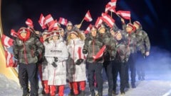 Viele Österreicherinnen und Österreicher vefolgten die gestrige Olympia-Eröffnung vor dem ...