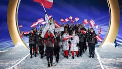 Die Snowboarder Anna Gasser und Benjamin Karl mit einer besonderen Einlage bei der Eröffnung der ...