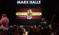Vom ersten Moment an gut besucht: die „Erotik- und Fetischmesse“ in Wien.